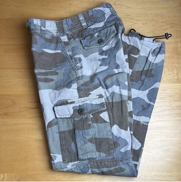 TOPSHOP Camo Print Cargo Pants - Picture 7 of 7